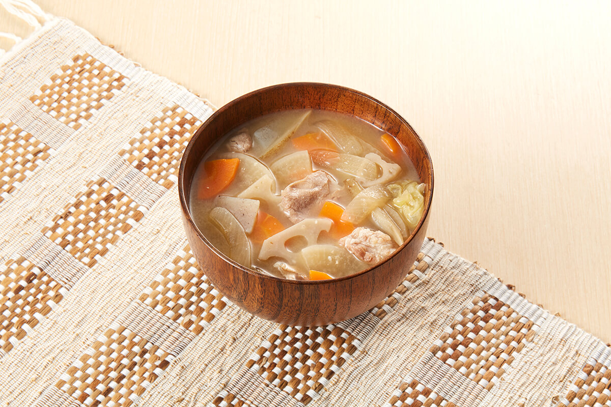 1/3日分の野菜がとれるごちそう豚汁